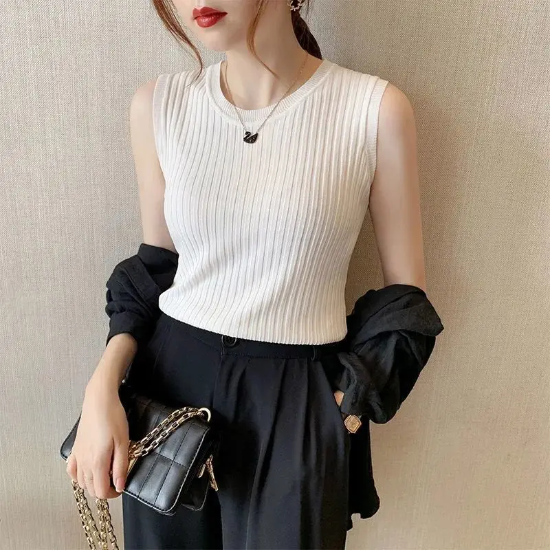 Ice silk knitted camisole women's summer wear trendy T-shirt sleeveless top loose large size inner base shirt
Ice silk knitted camisole women's summer wear trendy T-shirt sleeveless top loose large size inner base shirt