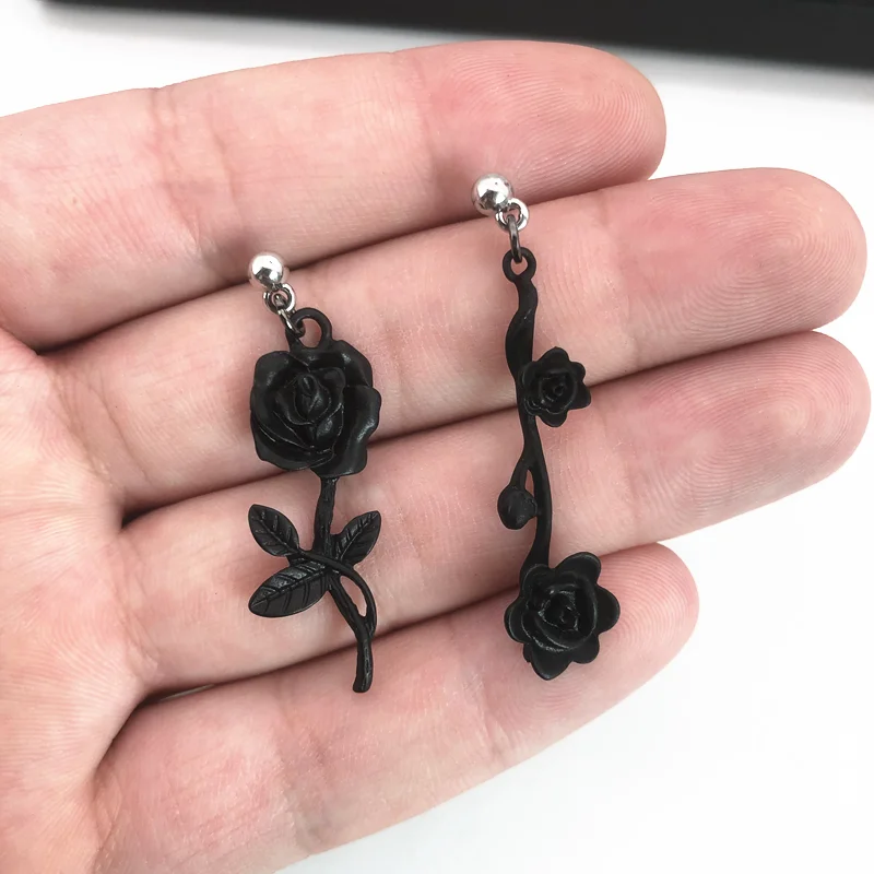 Gothic Jewelry Ornament Dark Goth Black Briar Rose Ear Stud Unglazed Black Club Rock Hip-Hop Asymmetry Dangle Earring
Gothic Jewelry Ornament Dark Goth Black Briar Rose Ear Stud Unglazed Black Club Rock Hip-Hop Asymmetry Dangle Earring