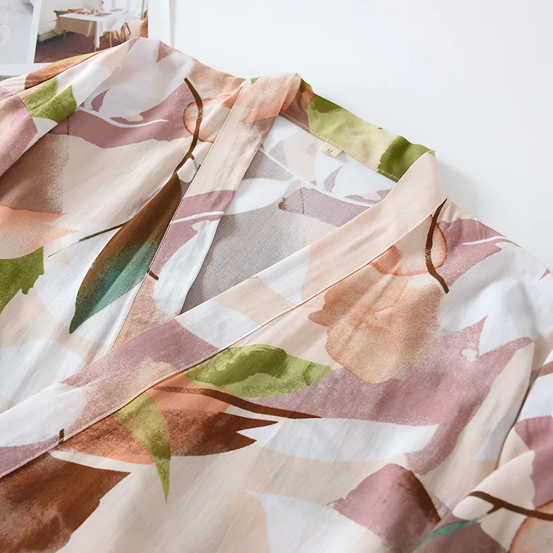 2021Japanese-style Kimono Two-piece Suit Female Summer 100%Viscose Three-quarter Sleeve Trousers Pajamas Thin Home Service Cover
2021Japanese-style Kimono Two-piece Suit Female Summer 100%Viscose Three-quarter Sleeve Trousers Pajamas Thin Home Service Cover