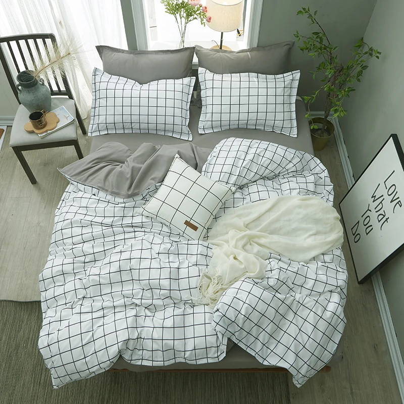 180x220cm American simple 4-piece Japanese striped bedding printed quilt cover pillowcase
180x220cm American simple 4-piece Japanese striped bedding printed quilt cover pillowcase