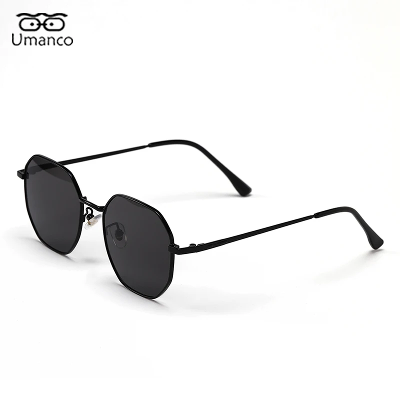 Fashion Sunglasses for Women Gradient UV400 Lens Gold Metal Frame Retro Female Eyeglasses Driving Travel Beach Outdoor Glasses
Fashion Sunglasses for Women Gradient UV400 Lens Gold Metal Frame Retro Female Eyeglasses Driving Travel Beach Outdoor Glasses