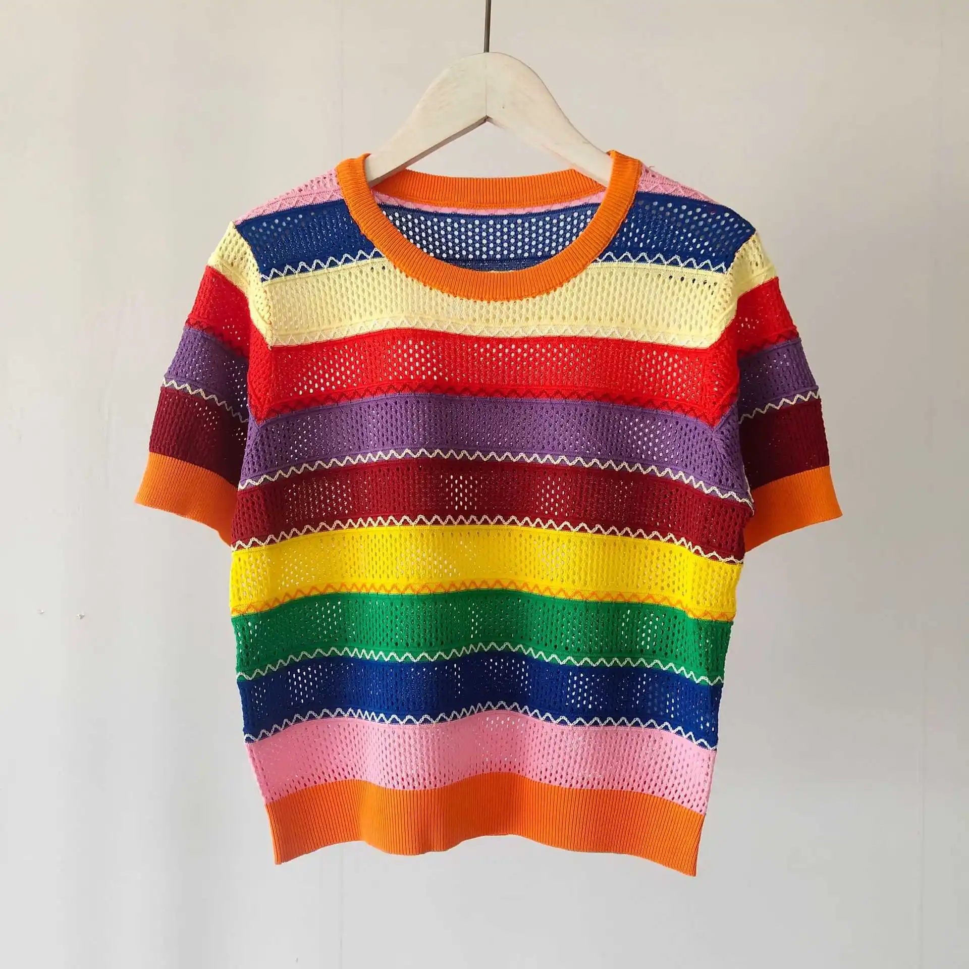 2021 Fashion Summer women's Rainbow stripe T-shirts Hot fashion Knit hollow-out Tee tops C021
2021 Fashion Summer women's Rainbow stripe T-shirts Hot fashion Knit hollow-out Tee tops C021