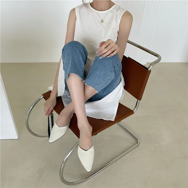 Slippers Women Summer Slides Fashion Cover Toe Shoes Pantofle Low Luxury Soft Pointed Flat 2021 Rome Fabric Casual Rubber Basic
Slippers Women Summer Slides Fashion Cover Toe Shoes Pantofle Low Luxury Soft Pointed Flat 2021 Rome Fabric Casual Rubber Basic