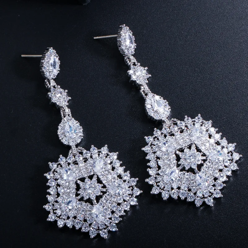 2021 High Quality Fashion Korean Version Long Crystal Pierced Earrings Ladies High Jewelry Birthday Romantic Gift Free Shipping
2021 High Quality Fashion Korean Version Long Crystal Pierced Earrings Ladies High Jewelry Birthday Romantic Gift Free Shipping