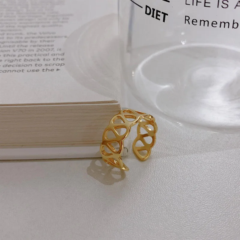 Charm Jewelry Rings For Women Elegant Sweet Wide Finger Ring Ladies Party Round Hollow Gold And Silver Color Ring Girls Gift
Charm Jewelry Rings For Women Elegant Sweet Wide Finger Ring Ladies Party Round Hollow Gold And Silver Color Ring Girls Gift