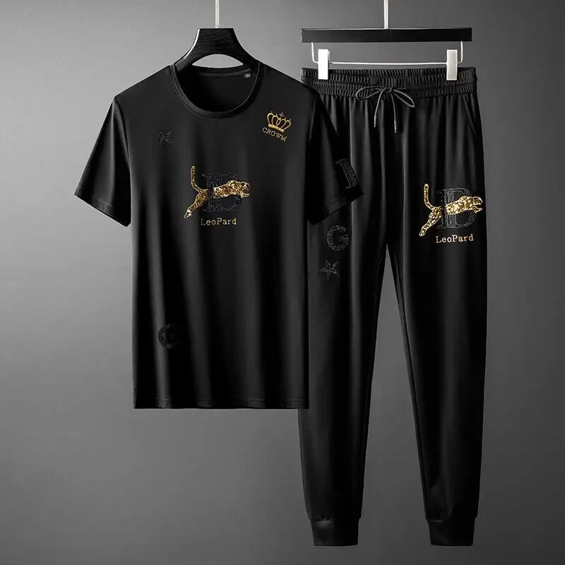 Men's summer men's set with handsome short sleeve sports leisure Outfits beads diamond tencel two-piece set tide
Men's summer men's set with handsome short sleeve sports leisure Outfits beads diamond tencel two-piece set tide