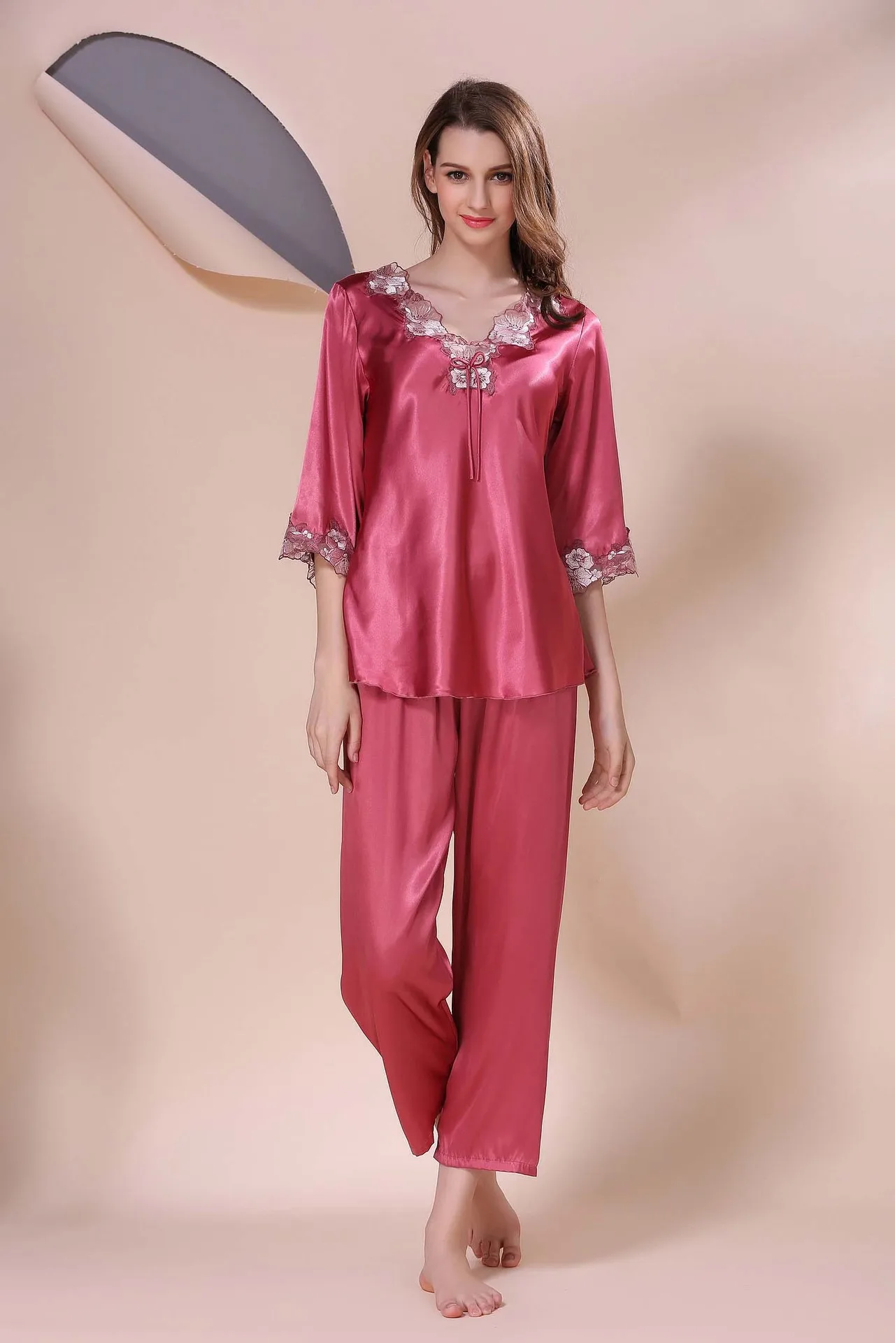 Pink Sexy Pijamas Women Pajamas Set Silk Pajamas for Women Sleepwear Pink Ladies Long Sleeve Two Piece Set Lingerie Large Size
Pink Sexy Pijamas Women Pajamas Set Silk Pajamas for Women Sleepwear Pink Ladies Long Sleeve Two Piece Set Lingerie Large Size