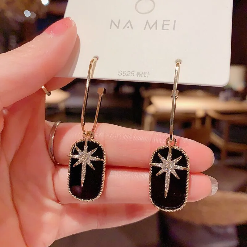 S925 silver needle diamond Square Earrings retro Star Earrings Black Pendant Earrings 2021 Party Jewelry Earrings
S925 silver needle diamond Square Earrings retro Star Earrings Black Pendant Earrings 2021 Party Jewelry Earrings