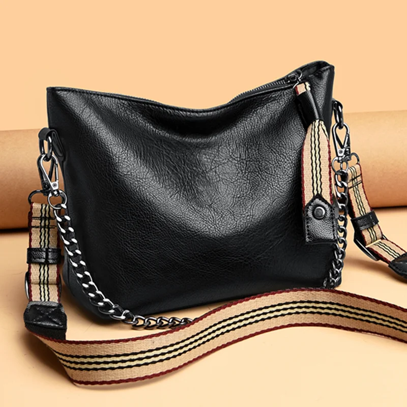 Фото Дизайнерская дамская сумочка на цепочке модный большой роскошный тоут через