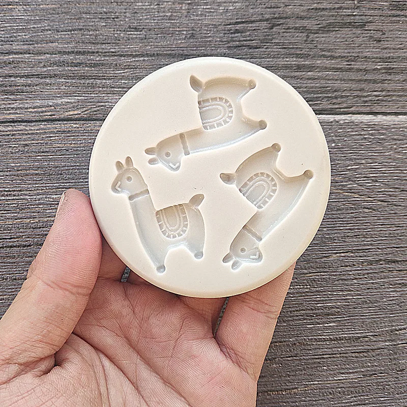Llama Silicone Fondant Cake Mold Alpaca Pattern Paste Sugar Craft Dessert Cookies Chocolate Decorating Mould15291
Llama Silicone Fondant Cake Mold Alpaca Pattern Paste Sugar Craft Dessert Cookies Chocolate Decorating Mould15291