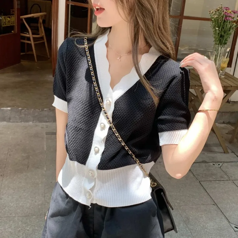 Black Striped Women Knitted Cardigan 2021 Summer Traf Short Sleeve V-neck Single-breasted Sweater Tops Korean Jumper Pull Femme
Black Striped Women Knitted Cardigan 2021 Summer Traf Short Sleeve V-neck Single-breasted Sweater Tops Korean Jumper Pull Femme
