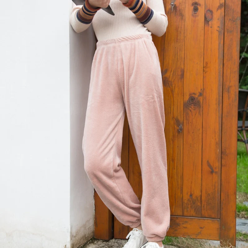 Ультра теплые бархатные брюки кораллового цвета флисовые зимние Пижамные брюки Мягкие плотные домашние повседневные свободные брюки TC21
Ультра теплые бархатные брюки кораллового цвета флисовые зимние Пижамные брюки Мягкие плотные домашние повседневные свободные брюки TC21