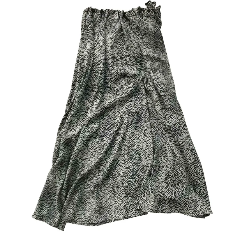 Yeeloca Leopard Print Satin Silk Fishtail Skirt 2021 Spring Casual Mid-calf High Waist Saias Korean Slim A-line Fashion Skirt
Yeeloca Leopard Print Satin Silk Fishtail Skirt 2021 Spring Casual Mid-calf High Waist Saias Korean Slim A-line Fashion Skirt