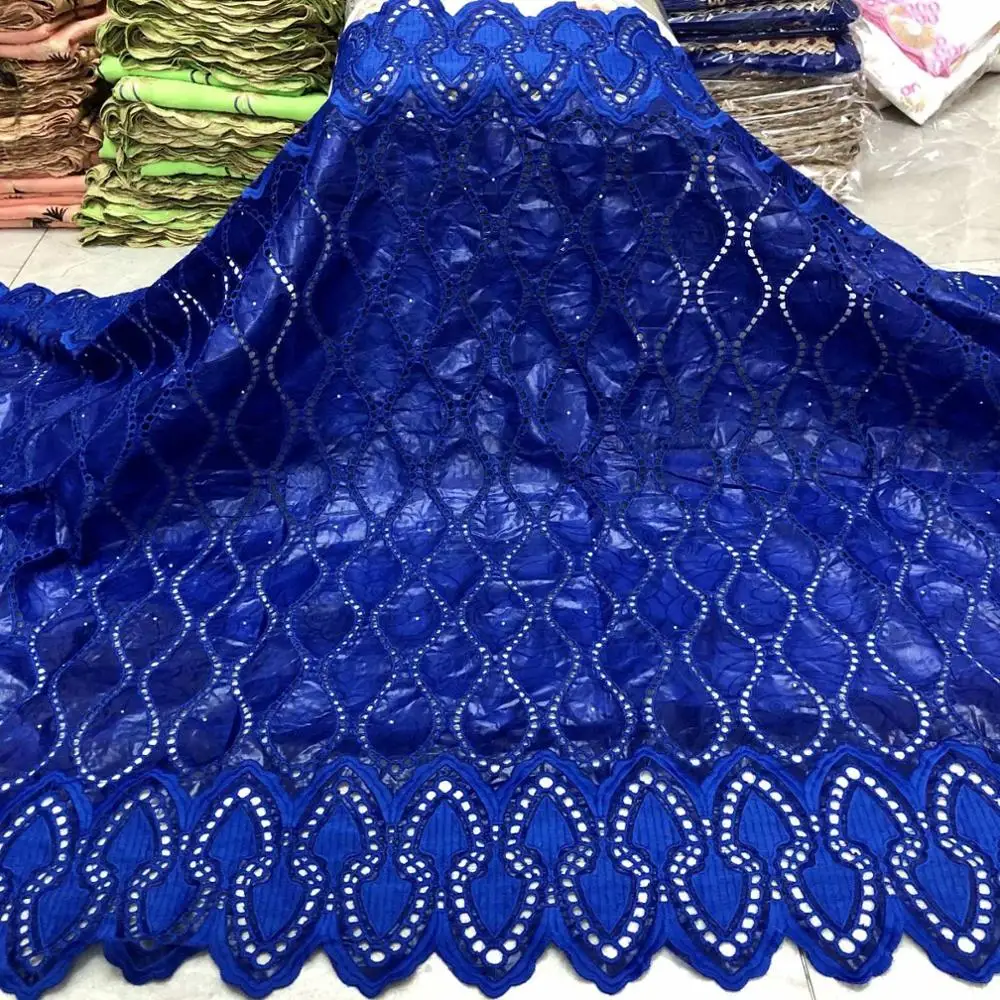 2020 High Quality African Bazin Brode Riche Lace Fabrics With Stones Embroidered Senegal Gambia Women Dress Team Basin Fabrics
2020 High Quality African Bazin Brode Riche Lace Fabrics With Stones Embroidered Senegal Gambia Women Dress Team Basin Fabrics