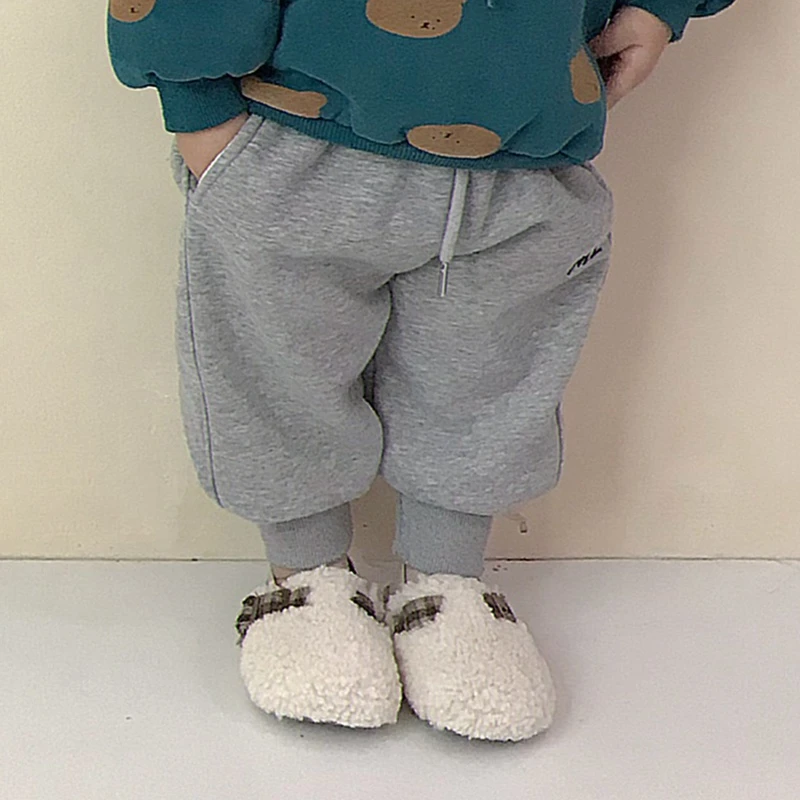 Children's trousers sweatpants velvet thickening baby boys and girls pants autumn knitted casual pants kids winter clothes
Children's trousers sweatpants velvet thickening baby boys and girls pants autumn knitted casual pants kids winter clothes