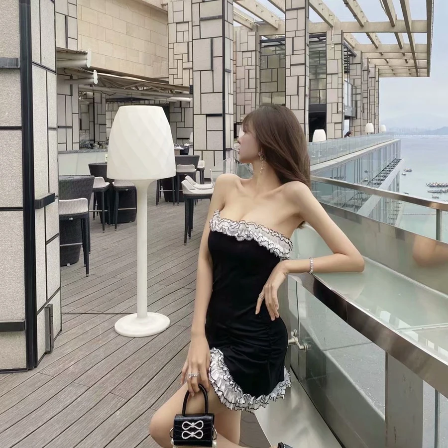 Sexy Women's Tube Top Dresses Summer Solid Off Shoulder Ruffles Stitching Ladies Short Dress 2021 New Black Mini Dresses Female
Sexy Women's Tube Top Dresses Summer Solid Off Shoulder Ruffles Stitching Ladies Short Dress 2021 New Black Mini Dresses Female