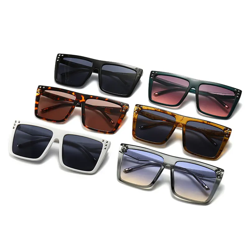 

HBK Square Rivet Sunglasses Men Women Vintage Retro Plastic Frame Gradient Black Brown Sexy Sun Glasses Female Overszie Oculos