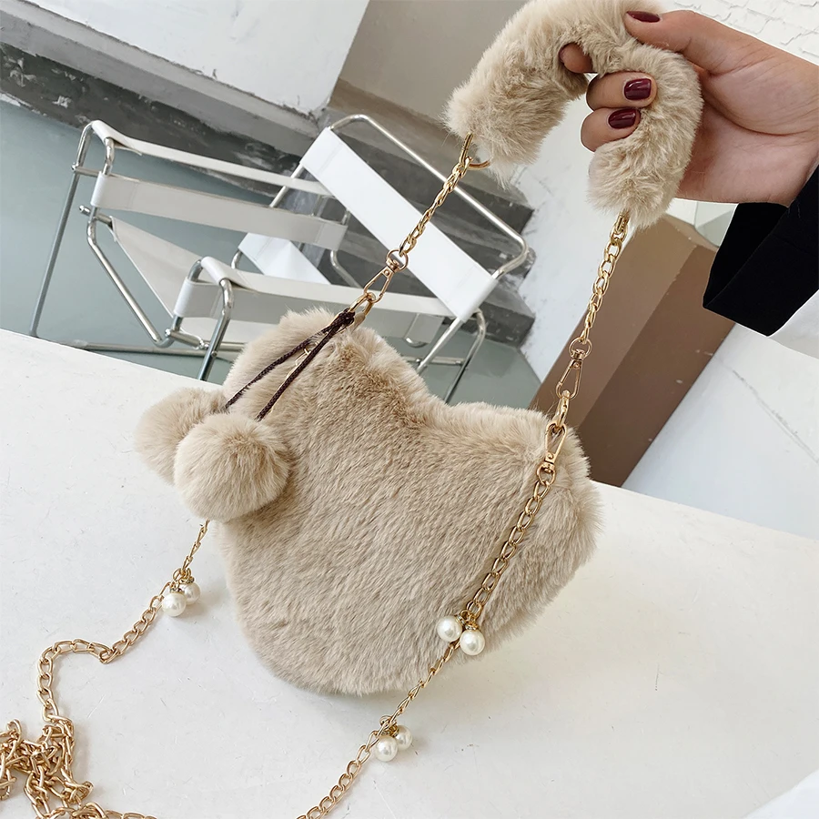 Plush Women's Bag 2021 Winter Warm Handbags Crossbody Bags for Women Luxury Design Pearl Chain Shoulder Tote Bag Fashion Handbag
Plush Women's Bag 2021 Winter Warm Handbags Crossbody Bags for Women Luxury Design Pearl Chain Shoulder Tote Bag Fashion Handbag