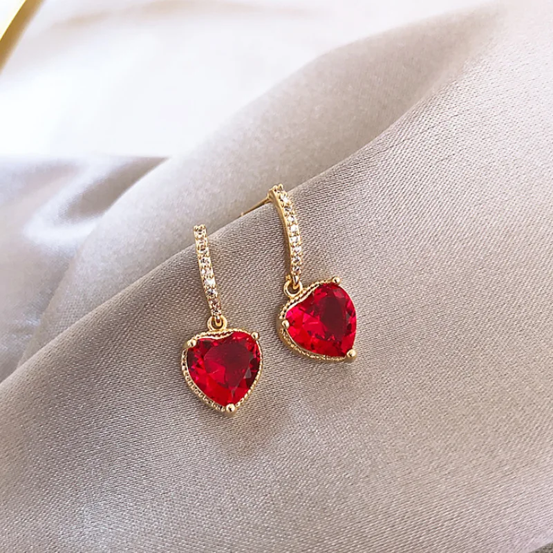 Luxury Elegant Red Heart Shape Zircon Drop Earring For Women Girls Statement Fashion Earring Jewelry Party Engagement Wedding
Luxury Elegant Red Heart Shape Zircon Drop Earring For Women Girls Statement Fashion Earring Jewelry Party Engagement Wedding