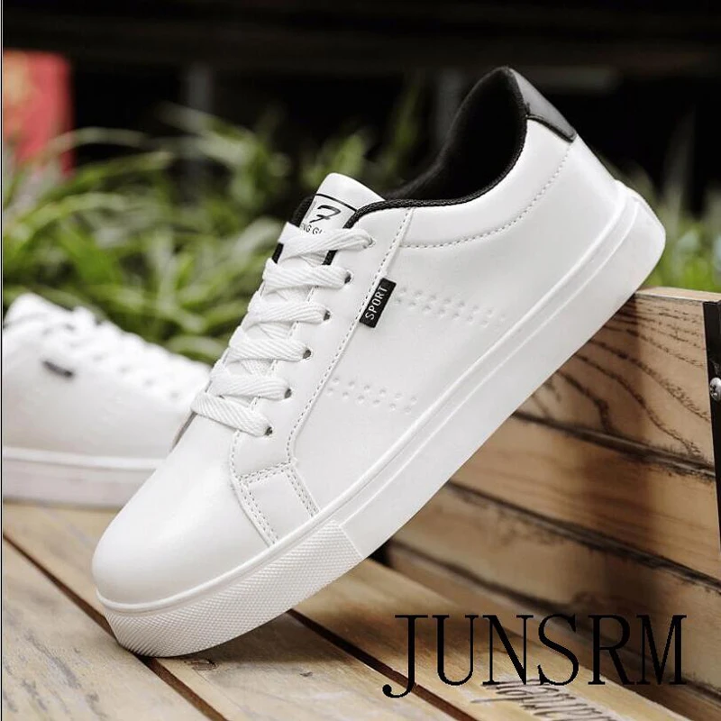 JUNSRM Black White Men Casual Shoes Breathable Mens Loafers 2021 High Quality Anti-Slip Comfortable Vulcanized Shoes Flats 
JUNSRM Black White Men Casual Shoes Breathable Mens Loafers 2021 High Quality Anti-Slip Comfortable Vulcanized Shoes Flats