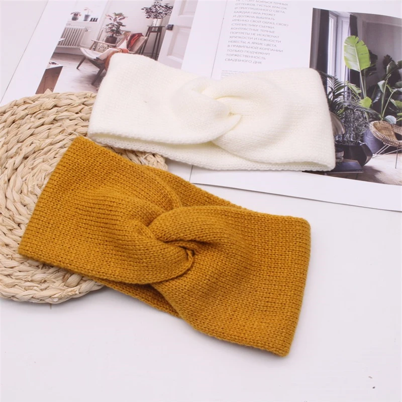 2020 New Autumn And Winter Hairband Korean Version Of Wool Pure Color Girl Headdress
2020 New Autumn And Winter Hairband Korean Version Of Wool Pure Color Girl Headdress