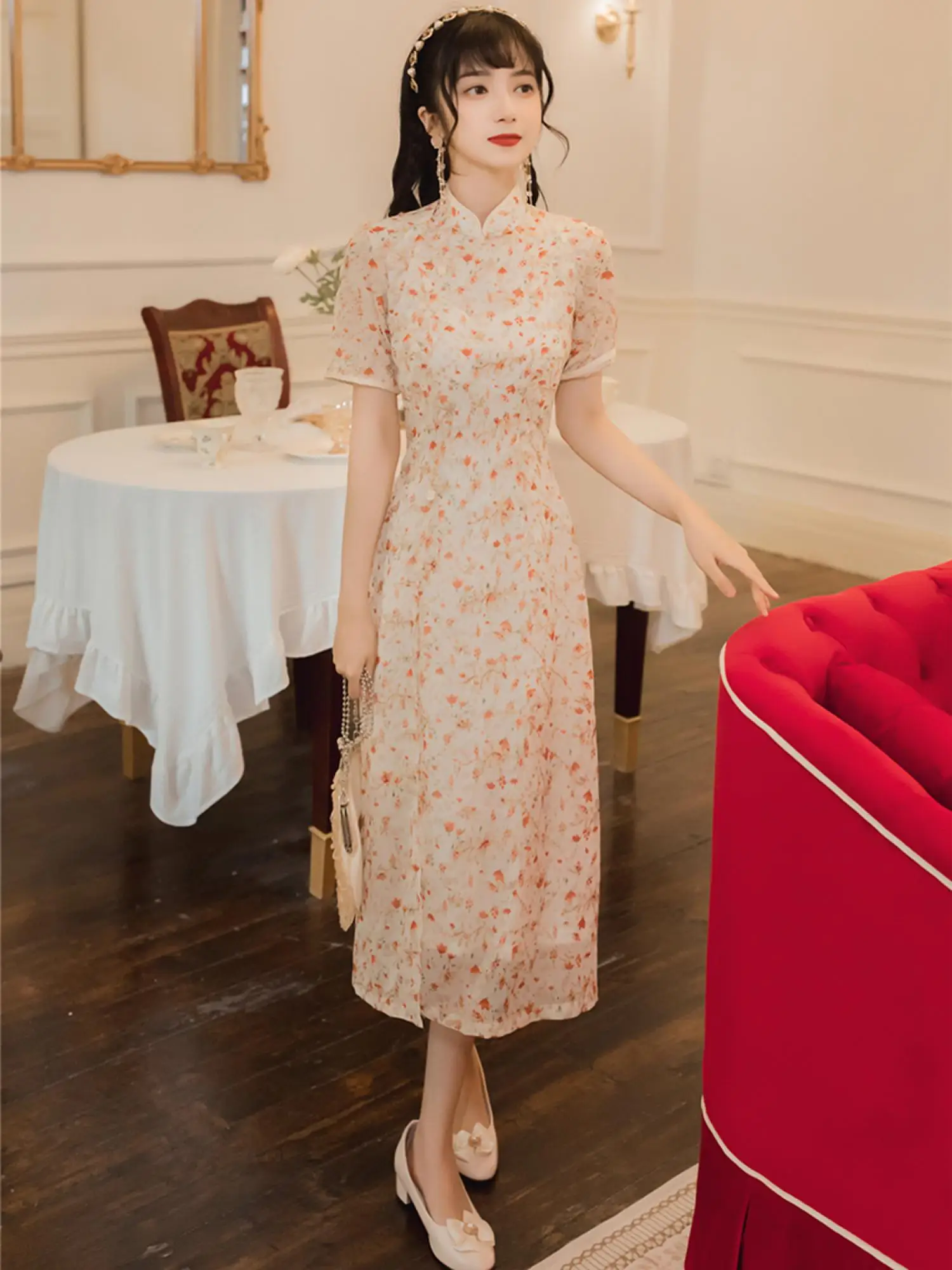 Make spot retro cheongsam girl modified dress on restoring ancient ways
Make spot retro cheongsam girl modified dress on restoring ancient ways