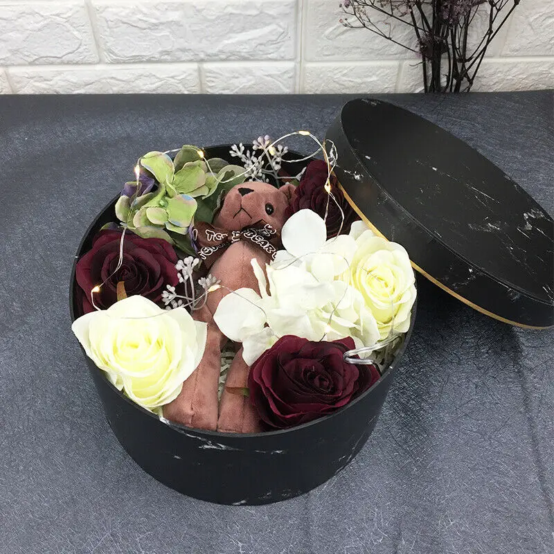 1/3Pcs Florist Hat Boxes Flower Bouquet Plant Living Vase Gift Box Wedding Florist Packing Box For Valentine's Day Gift
1/3Pcs Florist Hat Boxes Flower Bouquet Plant Living Vase Gift Box Wedding Florist Packing Box For Valentine's Day Gift