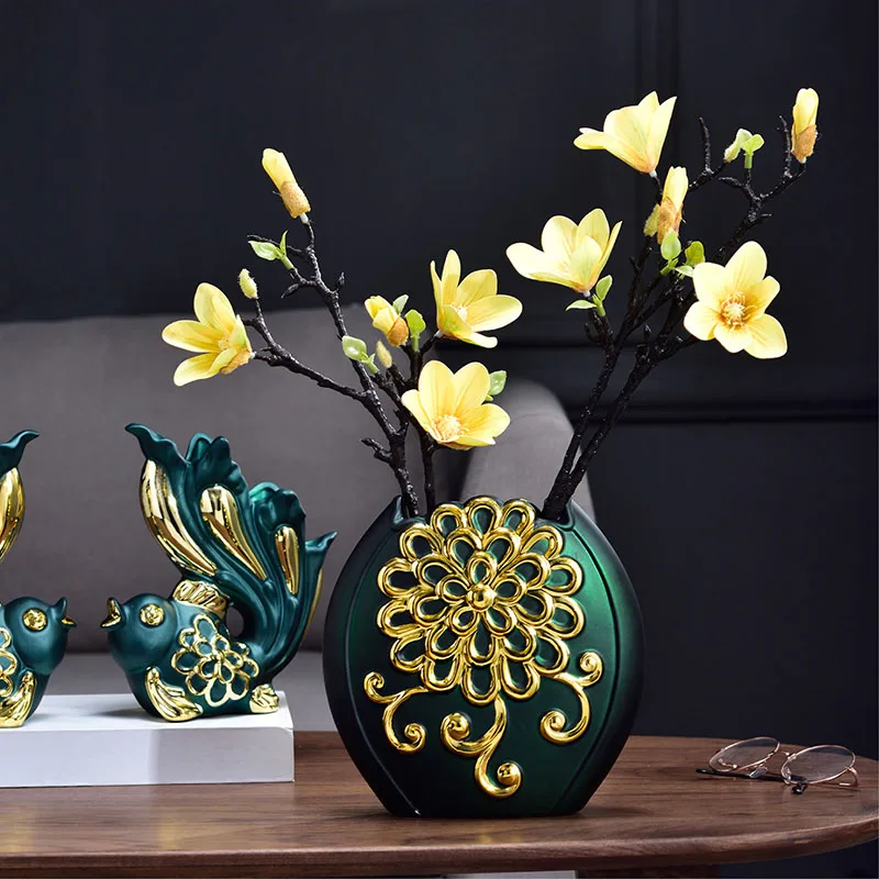 European Ceramic Goldfish Vase Fake Flower Ornaments Fengshui Home Livingroom Desktop Figurines Accessories Clubs Decoration Art
European Ceramic Goldfish Vase Fake Flower Ornaments Fengshui Home Livingroom Desktop Figurines Accessories Clubs Decoration Art