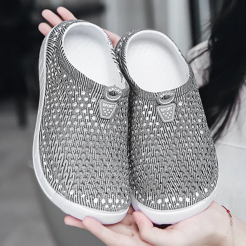 K6 Children Summer New Fashion Women Beach Clogs Slipper Anti-Slip Clogs Fast Shipping
K6 Children Summer New Fashion Women Beach Clogs Slipper Anti-Slip Clogs Fast Shipping