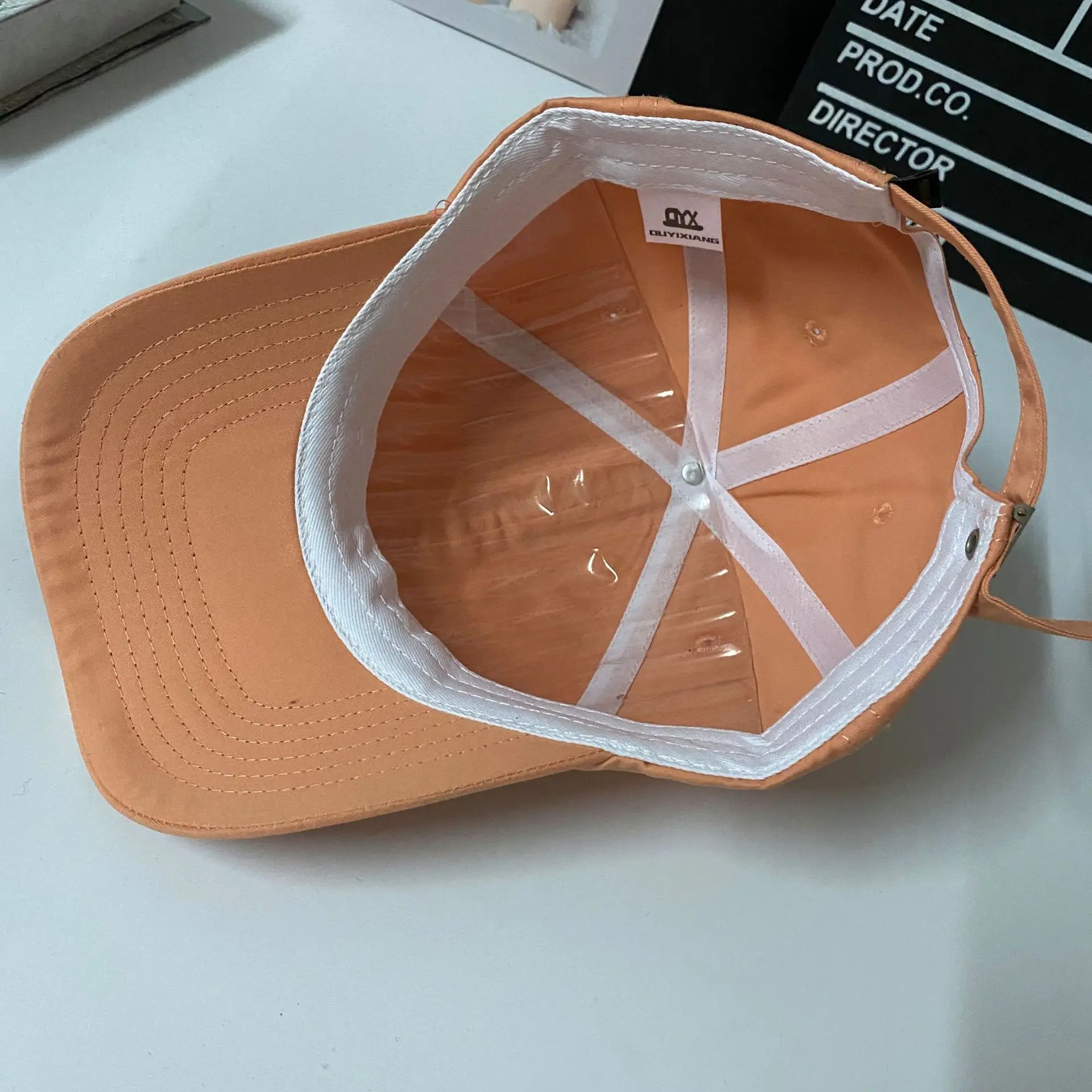 2021 New trend hundred fashion sports baseball cap student couple sun hat trucker hat sombreros de sol
2021 New trend hundred fashion sports baseball cap student couple sun hat trucker hat sombreros de sol
