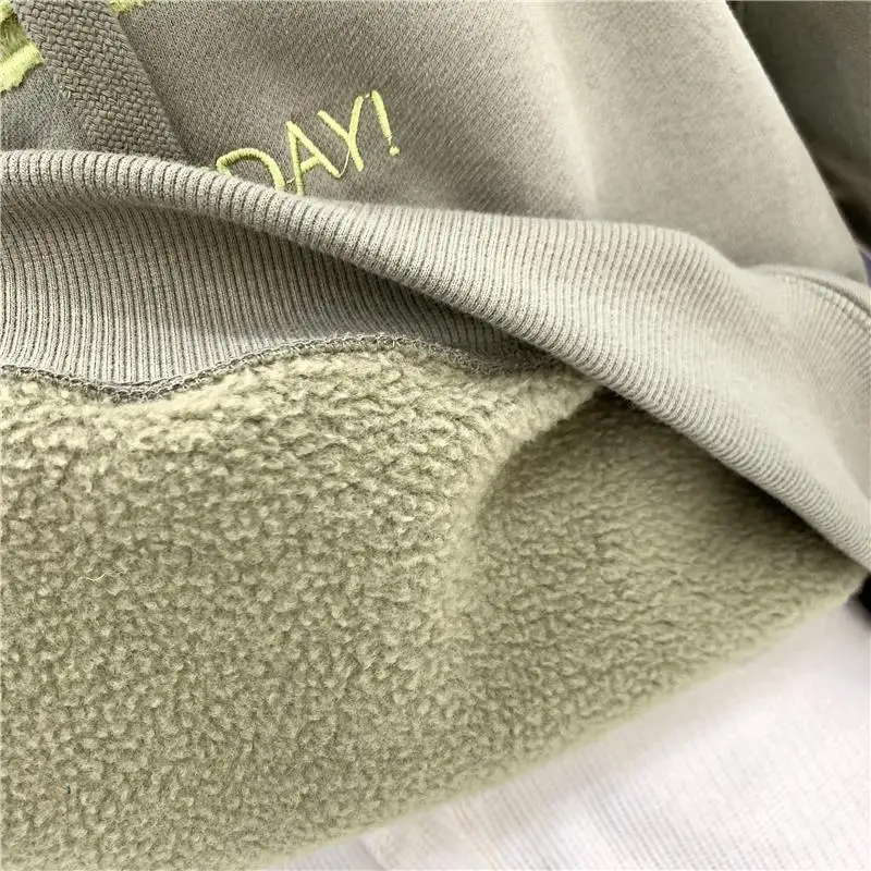 Fresh and lovely fashion letter printing loose hooded Pullover Top new autumn and winter sweater for female students
Fresh and lovely fashion letter printing loose hooded Pullover Top new autumn and winter sweater for female students