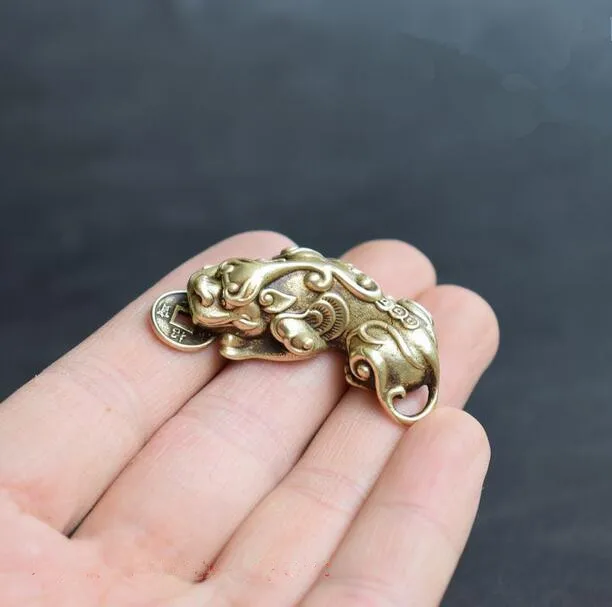 Chinese Pure brass God beast small pendant
Chinese Pure brass God beast small pendant