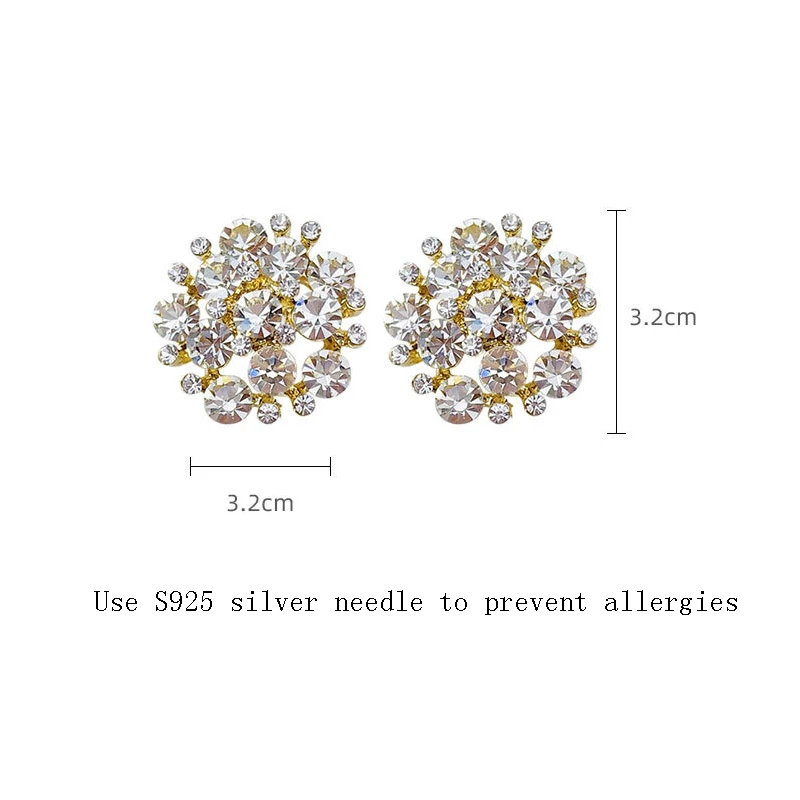Bacolod Trendy Gold Color Flowers Shaped Stud Earrings for Women Shiny Crystal Alloy Party Jewelry Accessories 2020 New Arrival 
Bacolod Trendy Gold Color Flowers Shaped Stud Earrings for Women Shiny Crystal Alloy Party Jewelry Accessories 2020 New Arrival
