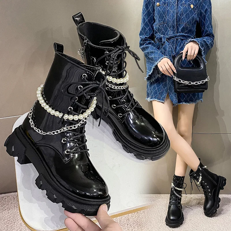 2021 Autumn and Winter New Thick Bottom Pearl Chain Dr. Martens Boots Women's Chunky Heel Short Lace-up European Goods Short ale
2021 Autumn and Winter New Thick Bottom Pearl Chain Dr. Martens Boots Women's Chunky Heel Short Lace-up European Goods Short ale