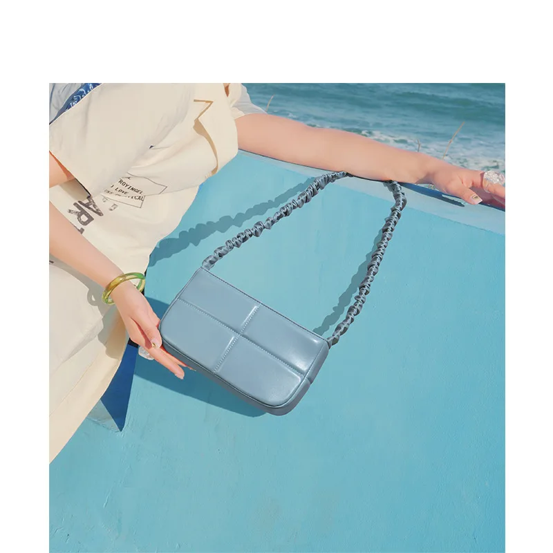 Just Star Wrinkled handbag, ladies shoulder underarm bag, 2021 fashion handbag
Just Star Wrinkled handbag, ladies shoulder underarm bag, 2021 fashion handbag