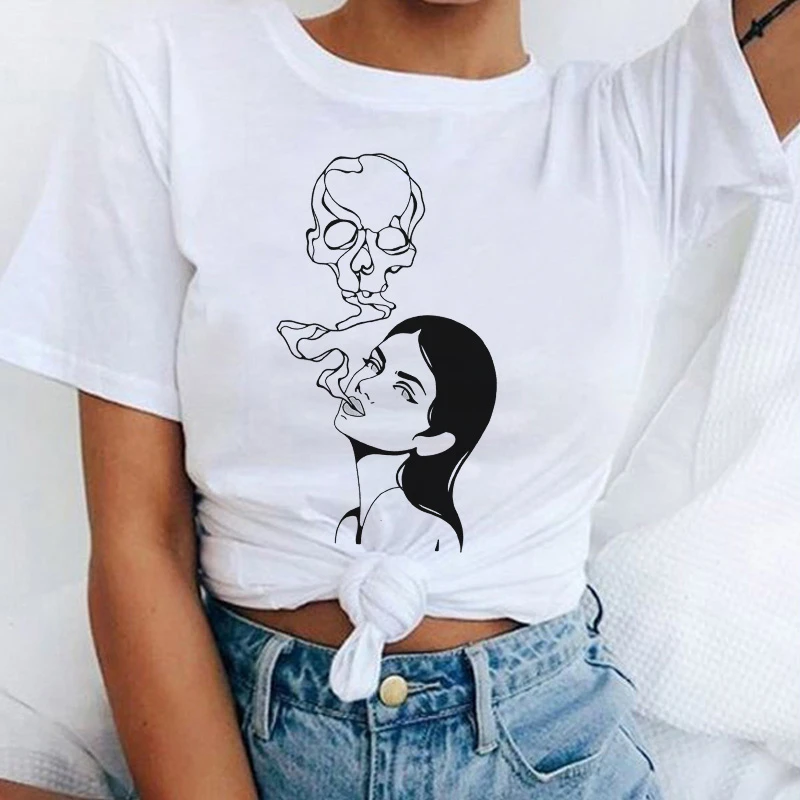 Fashion Women Smoking Sister Retro T-Shirt Harajuku Tee Top line hand-painted Vouge 2021 Print Street hip hop short sleeves
Fashion Women Smoking Sister Retro T-Shirt Harajuku Tee Top line hand-painted Vouge 2021 Print Street hip hop short sleeves