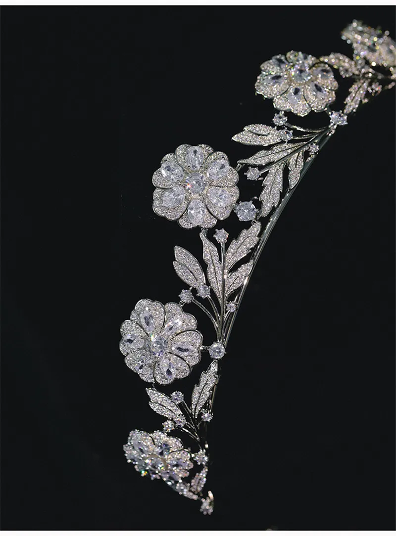 CC Tiaras and Crowns for Women Bridal Jewelry Wedding Hair Accessories Fashion Party Beach Headdress Flower Cubic Zircon AN77
CC Tiaras and Crowns for Women Bridal Jewelry Wedding Hair Accessories Fashion Party Beach Headdress Flower Cubic Zircon AN77