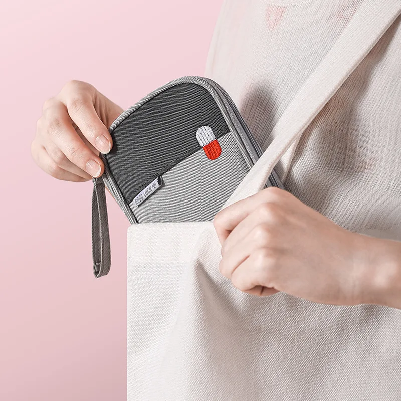 Portable Medicine First Aid Kit Multifunction Home Outdoor Emergency Kit Children's Waterproof Anti-epidemic Zip Storage Bag
Portable Medicine First Aid Kit Multifunction Home Outdoor Emergency Kit Children's Waterproof Anti-epidemic Zip Storage Bag