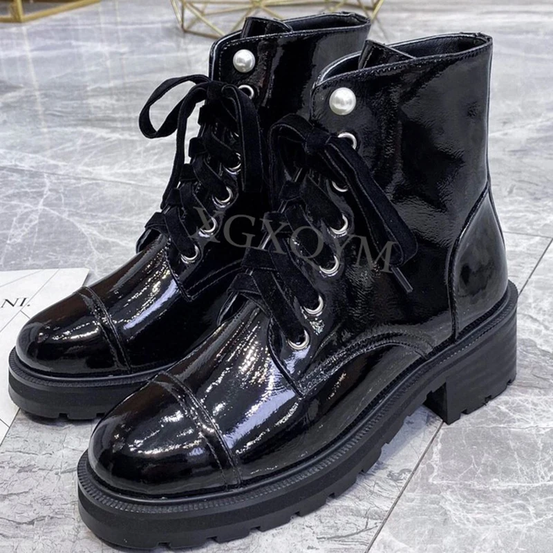 New Luxury Design Women Martin Boots Pearl Decor Chunky Heels Short Boots Round Toe Lace Up Patchwork Ankle Boots Botas De Mujer
New Luxury Design Women Martin Boots Pearl Decor Chunky Heels Short Boots Round Toe Lace Up Patchwork Ankle Boots Botas De Mujer