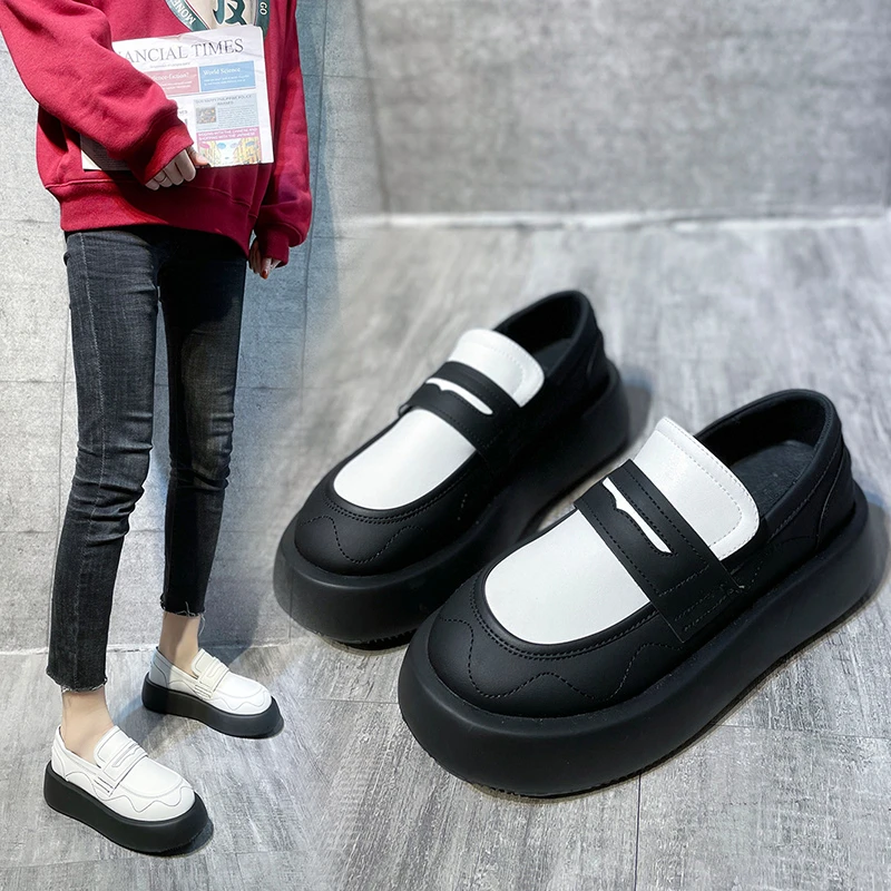 2021 Spring and Autumn New Retro Foot Small Leather Shoes Female British Style Color Matching Loafers Female Platform Shoes
2021 Spring and Autumn New Retro Foot Small Leather Shoes Female British Style Color Matching Loafers Female Platform Shoes
