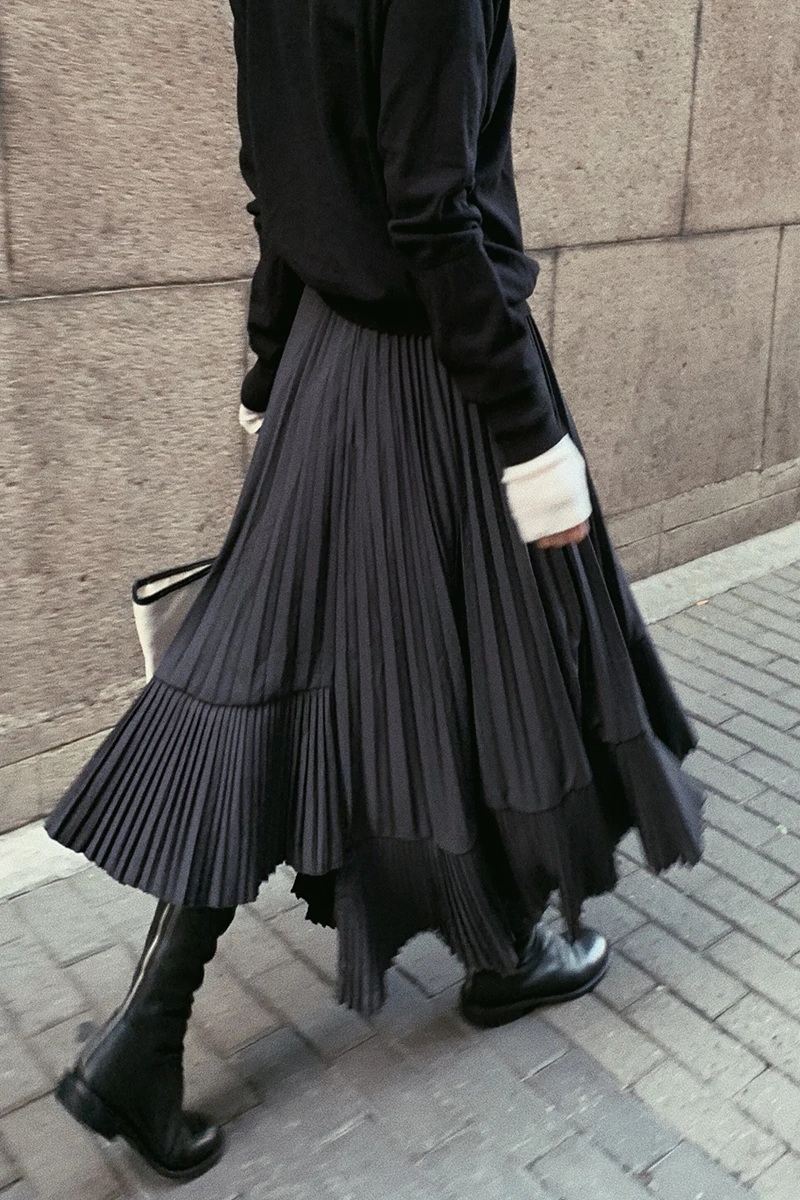 New Spring Summer 2021 Women's High Waist Pleated Skirts Fashion Ladies Harajuku Style Irregular Black Skirts Femme Jupes
New Spring Summer 2021 Women's High Waist Pleated Skirts Fashion Ladies Harajuku Style Irregular Black Skirts Femme Jupes