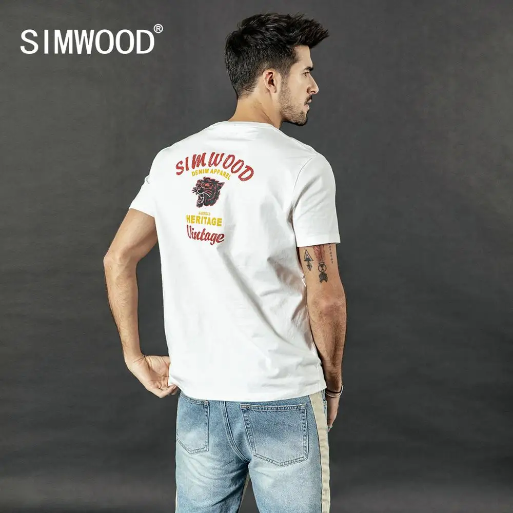 Футболка SIMWOOD 2020 мужская с принтом на спине, 100% хлопок, уличная одежда в стиле хип-хоп, с карманами, лето, 190297
Футболка SIMWOOD 2020 мужская с принтом на спине, 100% хлопок, уличная одежда в стиле хип-хоп, с карманами, лето, 190297