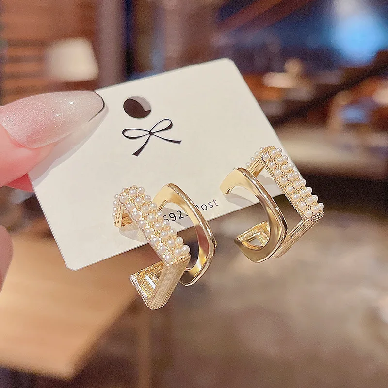 Женские серьги с жемчугом и квадратным цирконом, из серебра пробы
Женские серьги с жемчугом и квадратным цирконом, из серебра пробы