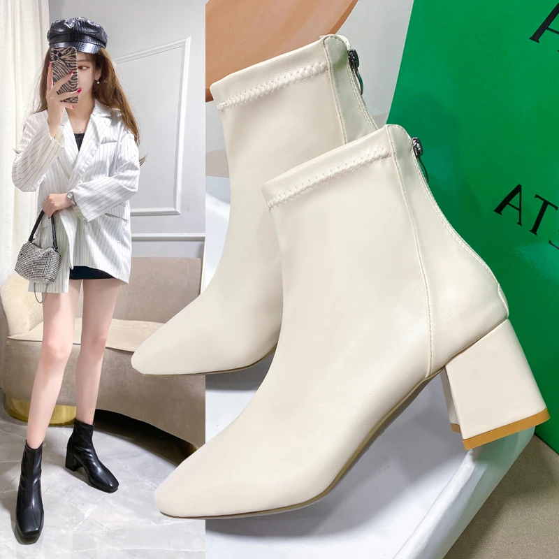Women's Ankle Boots Korean Style Solid Color Square Toe Zipper Thick Heel Martin Boots
Women's Ankle Boots Korean Style Solid Color Square Toe Zipper Thick Heel Martin Boots