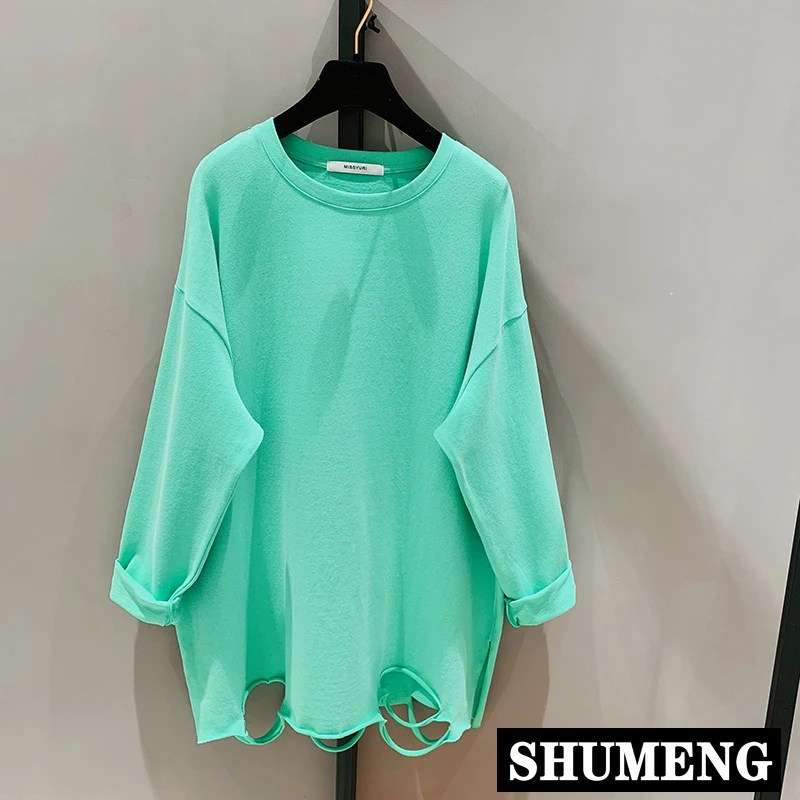 Solid Loose Cotton Sweatshirt Pullover T-shirt Women 2020 Fashion Ripped Streetwear Hole Sweat Hoodie Femme Simple Long T-shirt
Solid Loose Cotton Sweatshirt Pullover T-shirt Women 2020 Fashion Ripped Streetwear Hole Sweat Hoodie Femme Simple Long T-shirt