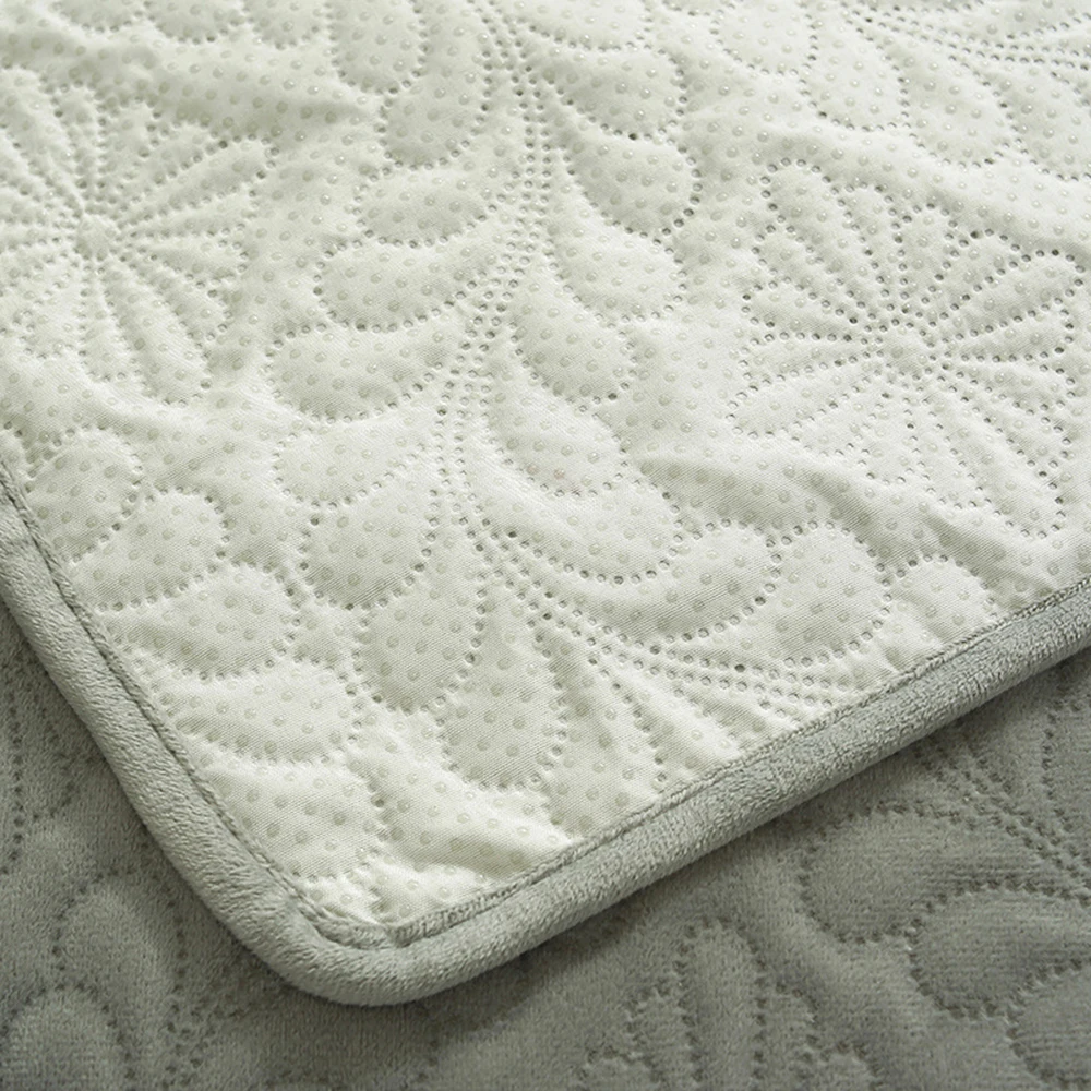 Plush Sofa Cover Removable Pet Dog Kid Mat Armchair Furniture Protector Washable Armrest Couch Covers Slipcovers 1/2/3 Seater
Plush Sofa Cover Removable Pet Dog Kid Mat Armchair Furniture Protector Washable Armrest Couch Covers Slipcovers 1/2/3 Seater