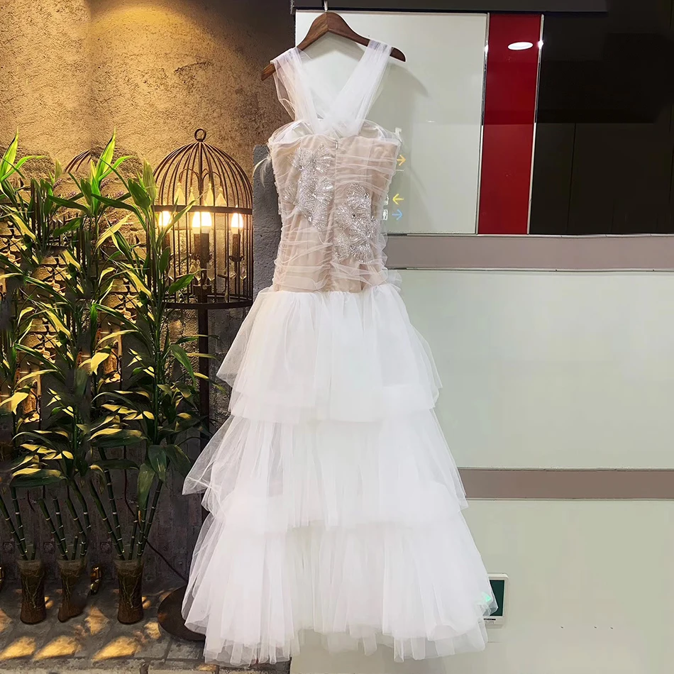 Ailigou 2021 All Free Shipping New Chic Laminated Ruffled Diamond Sequin Feather Design Sexy Strapless Sleeveless Party Dress
Ailigou 2021 All Free Shipping New Chic Laminated Ruffled Diamond Sequin Feather Design Sexy Strapless Sleeveless Party Dress