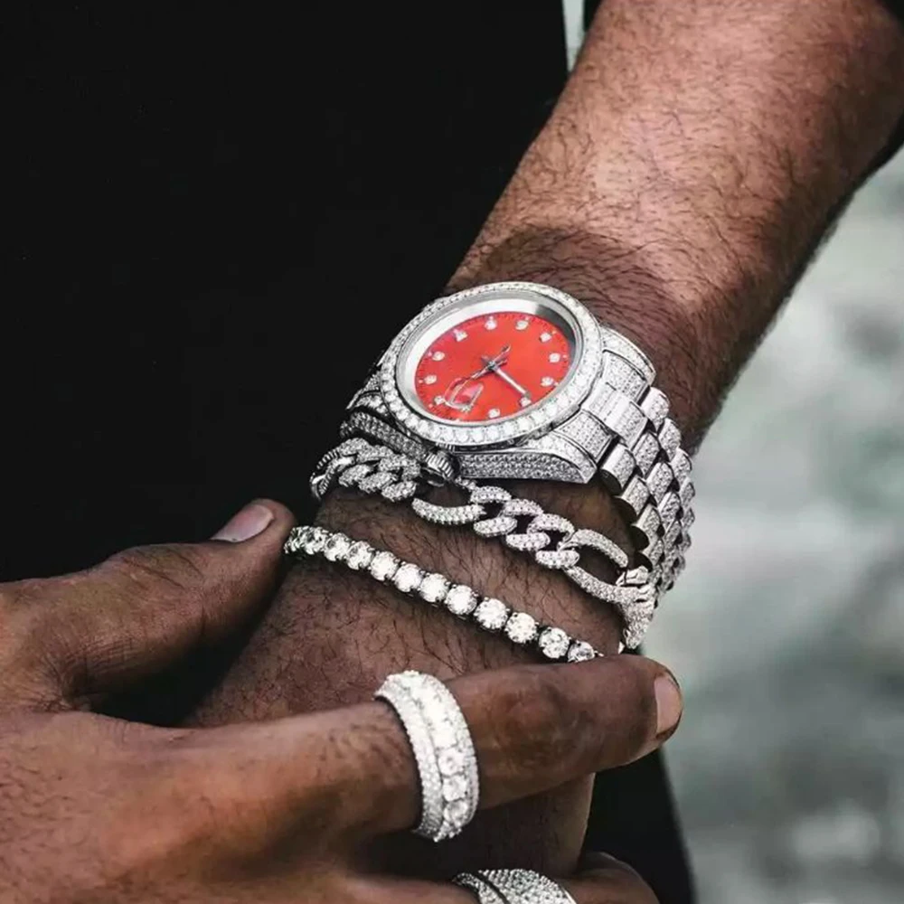 2020 Luxury Men's Business Watch Hip Hop Crystal Waterproof Waterproof Stainless Steel Super Flash Quartz Classic Watch
2020 Luxury Men's Business Watch Hip Hop Crystal Waterproof Waterproof Stainless Steel Super Flash Quartz Classic Watch