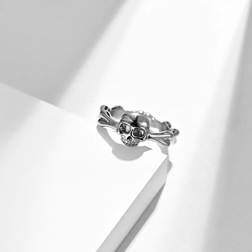 MIQIAO Stainless Steel Titanium Skull Punk Dav Motor Cycling Rider Hip Hop Bague Rings for Men Women Couple Friends Gift Jewelry
MIQIAO Stainless Steel Titanium Skull Punk Dav Motor Cycling Rider Hip Hop Bague Rings for Men Women Couple Friends Gift Jewelry