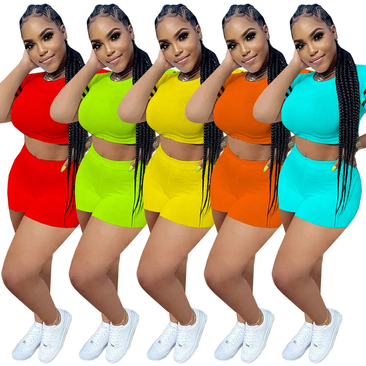 European and American sexy women's summer fashion solid color trumpet sleeves exposed belly casual 2-piece sports suit
European and American sexy women's summer fashion solid color trumpet sleeves exposed belly casual 2-piece sports suit